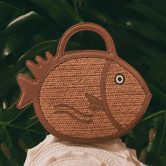 Brown Trim Fish Raffia Handheld Clutch