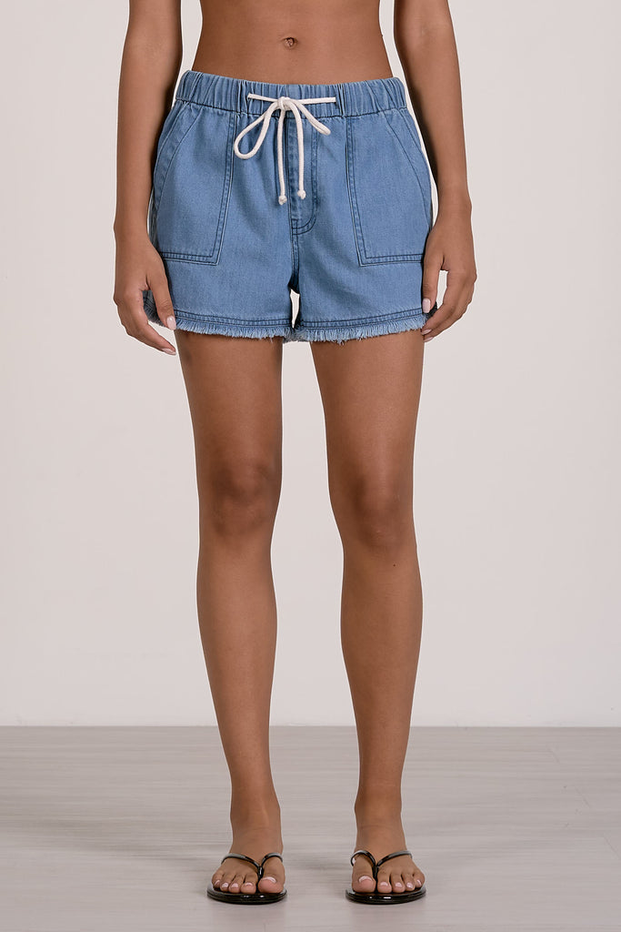 Elastic Waist Tie Fray Shorts