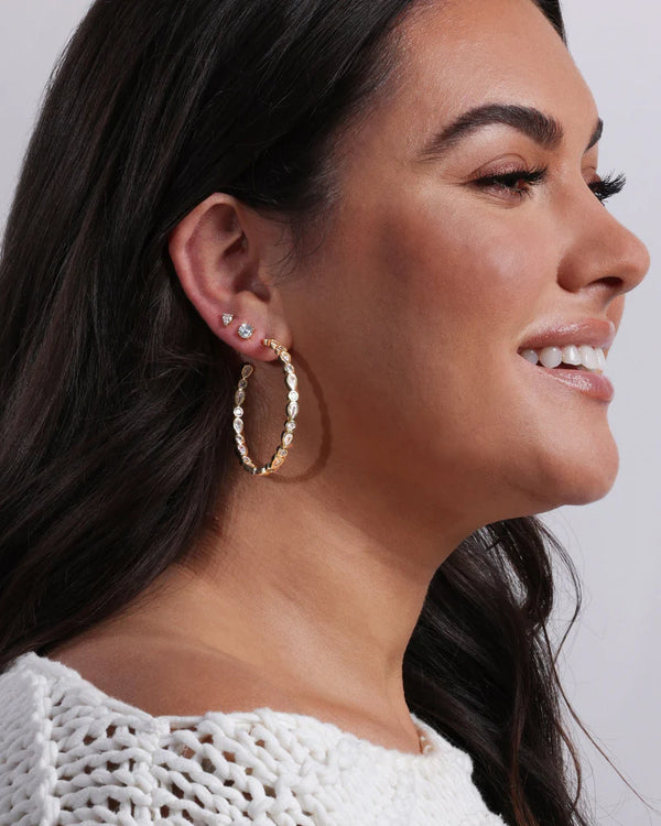 Stunning Isla Hoops 2